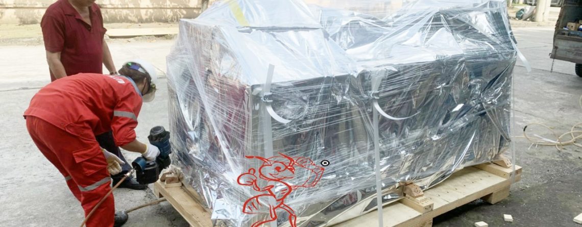 Đóng gói máy móc và hàng hóa tại KCN Long Sơn