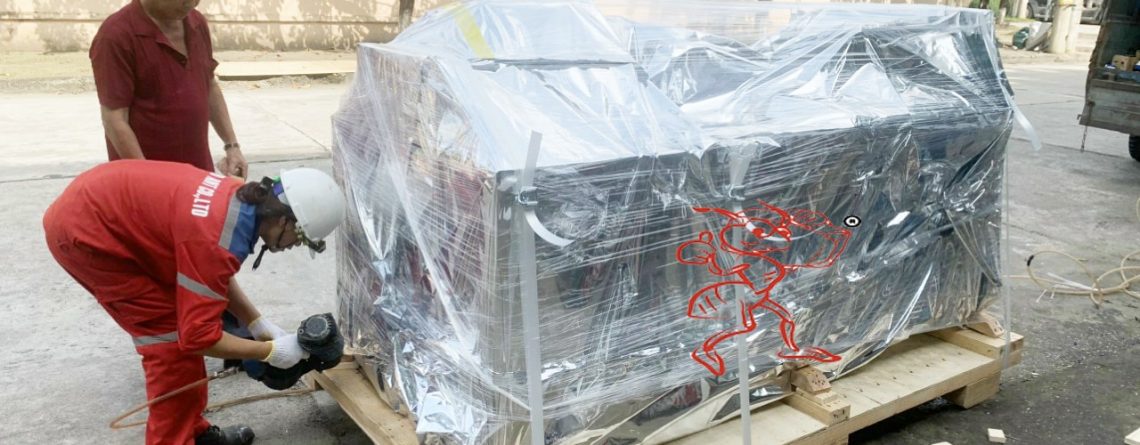 Đóng gói máy móc và hàng hóa tại KCN Long Sơn