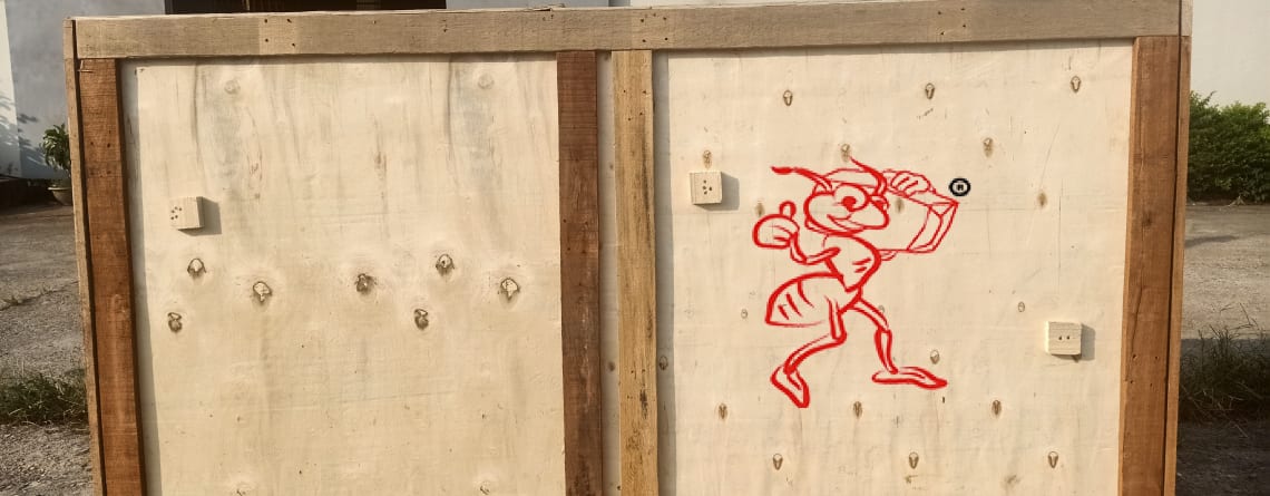 Đóng thùng gỗ cho thiết bị y tế tại kho Nội Bài